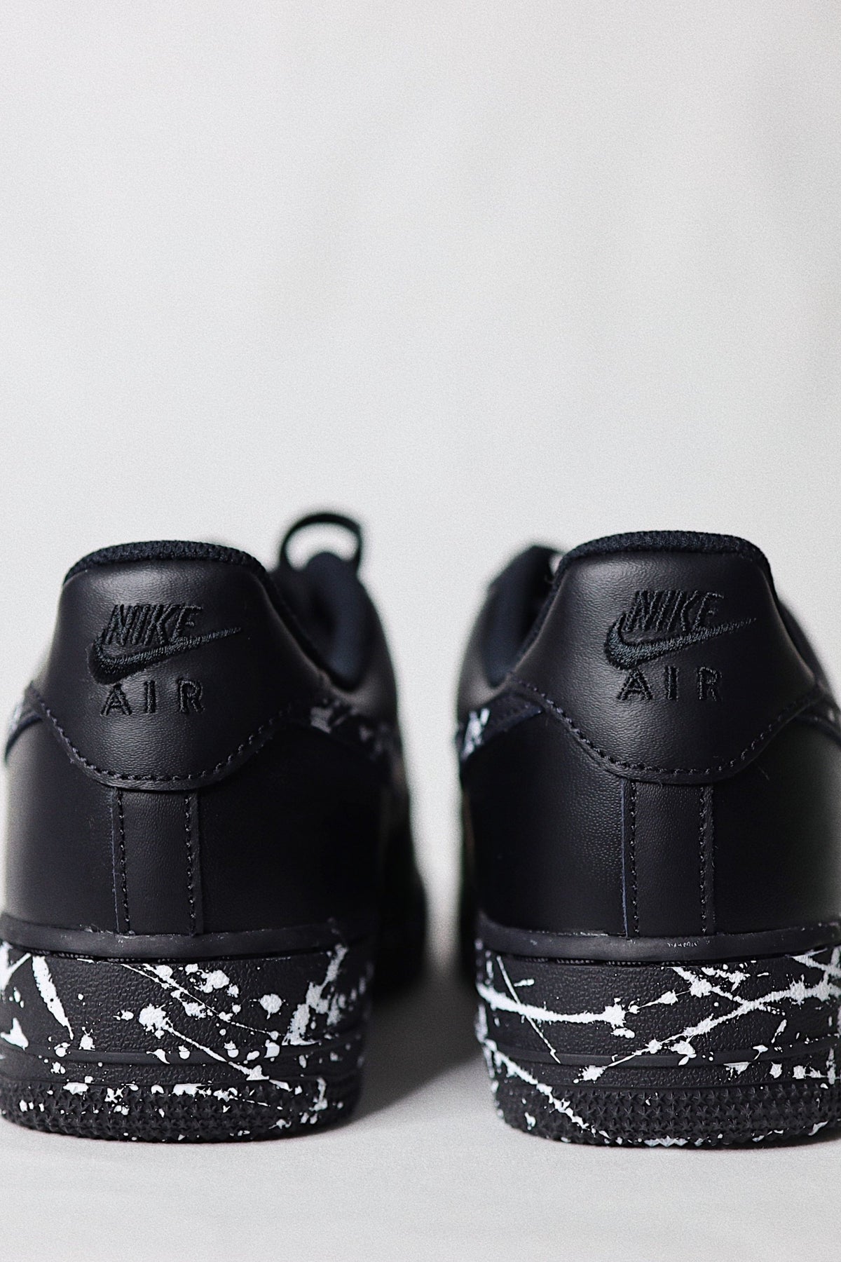 Low-Top Leather Sneaker Black Splatter
