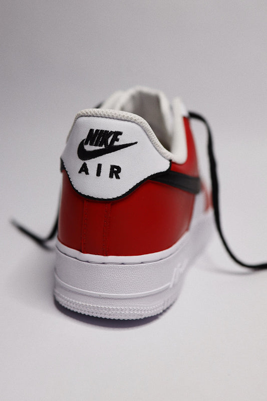 Low-Top Leather Sneaker Chicago