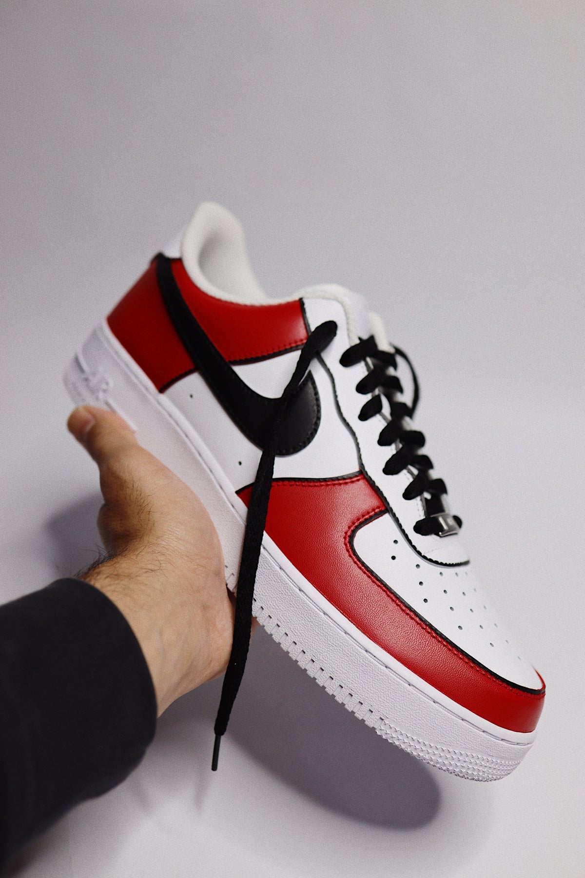 Low-Top Leather Sneaker Chicago
