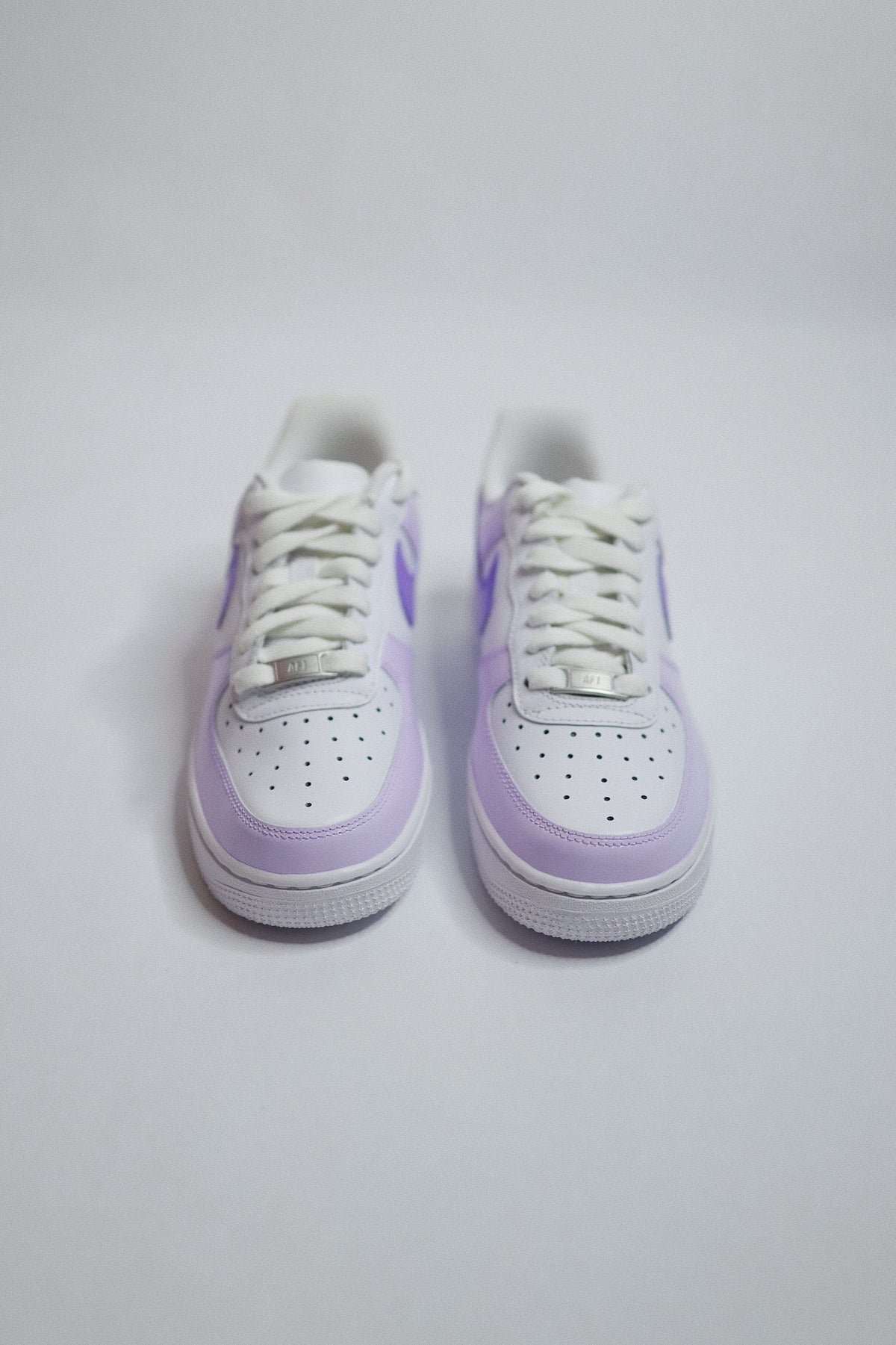 Low-Top Leather Sneaker Lavender Dreams — Sample Pair