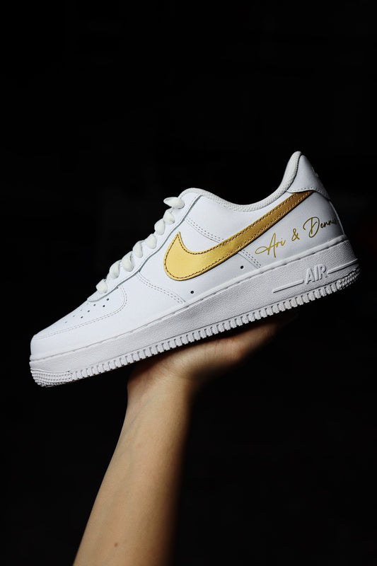 Low-Top Leather Sneaker Metal