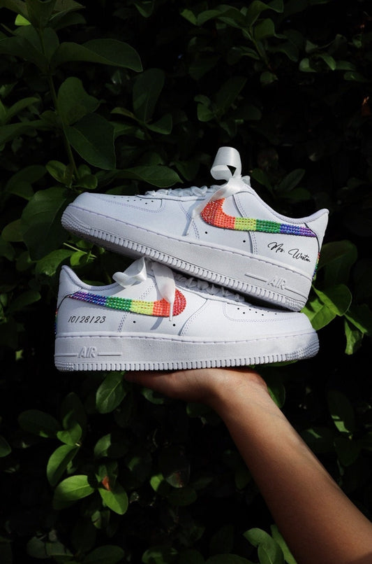 Low-Top Leather Sneaker Rainbow