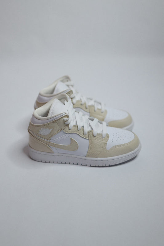 Retro High-Top Sneaker Beige — Sample Pair