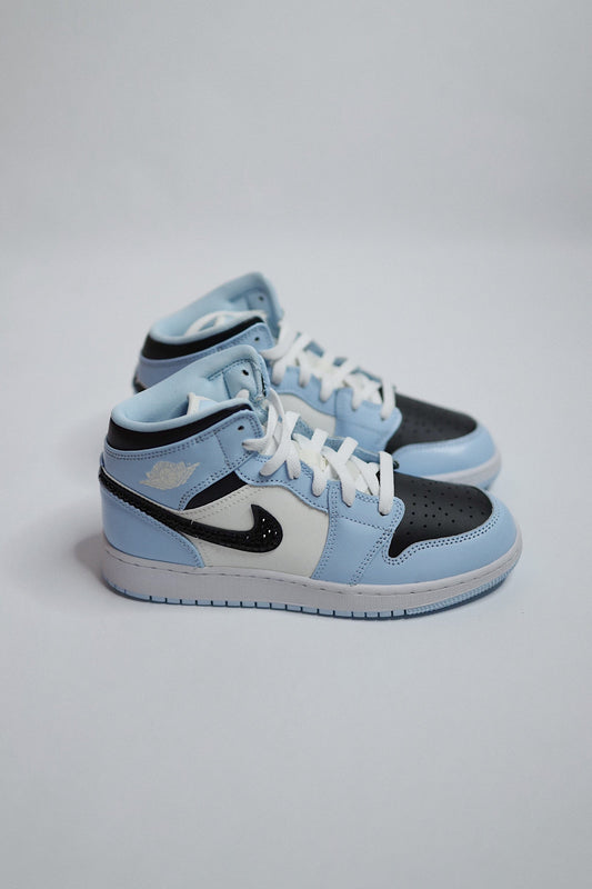 Retro High-Top Sneaker Blue Ice Bling — Sample Pair