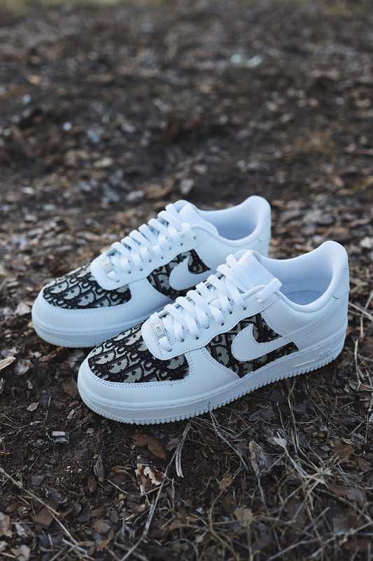 Mono Print Low-Top Leather Sneaker Cream Black Unisex