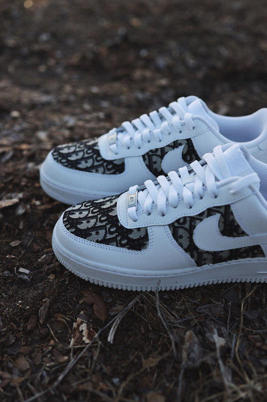 Mono Print Low-Top Leather Sneaker Cream Black Unisex