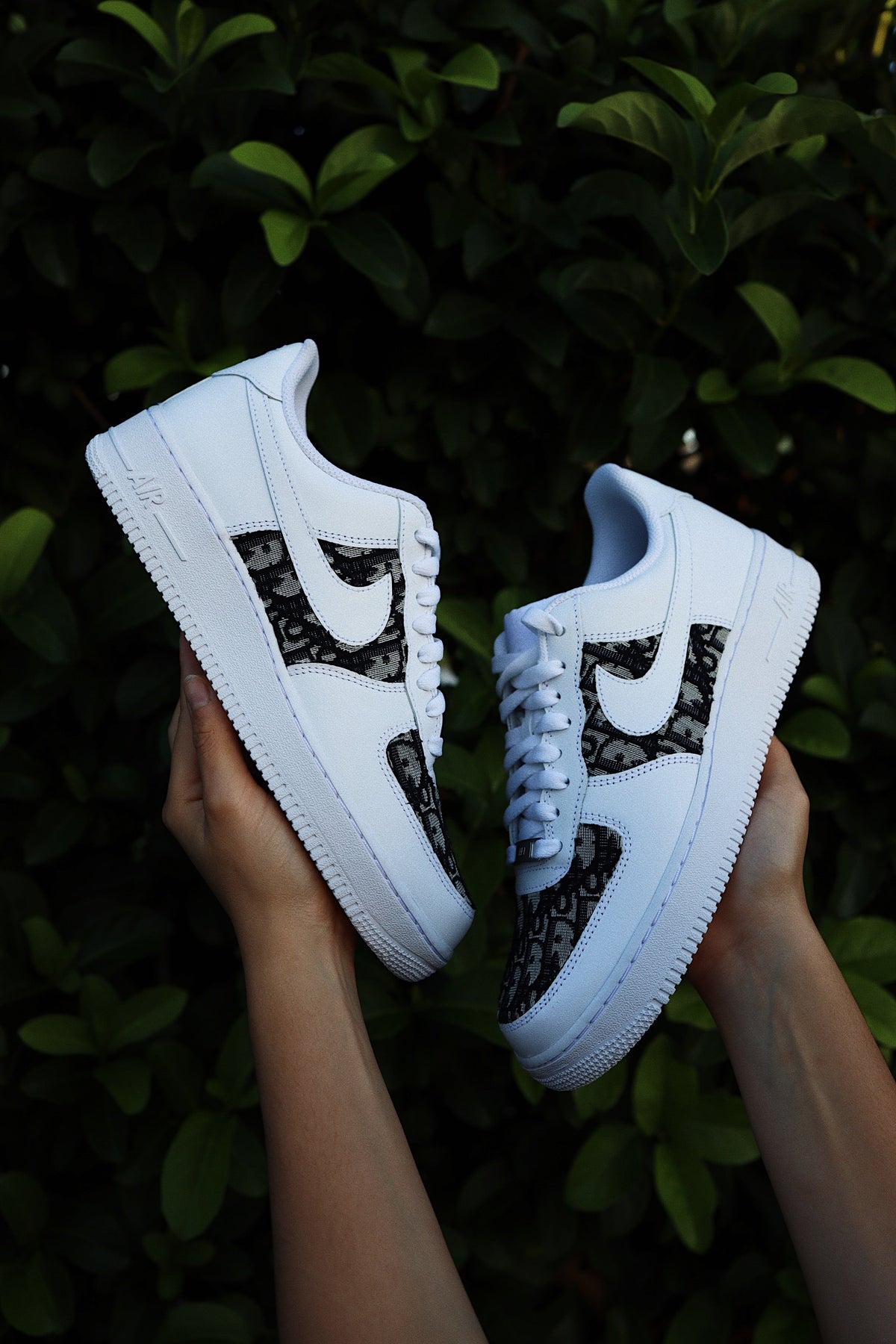 Mono Print Low-Top Leather Sneaker Cream Black Unisex