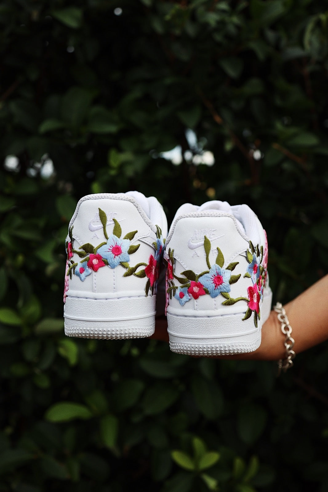 Embroidered Flower Pink Butterfly Patch Custom Low-Top Leather Sneaker