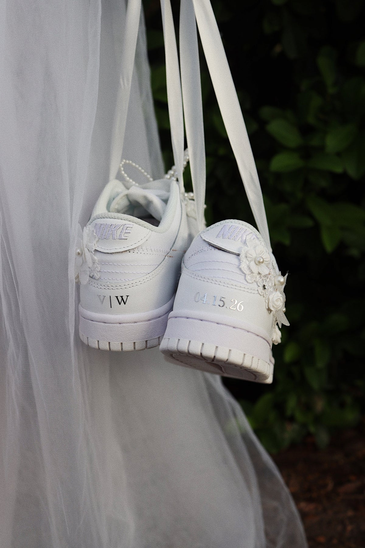 Flor Blanca Court Sneaker