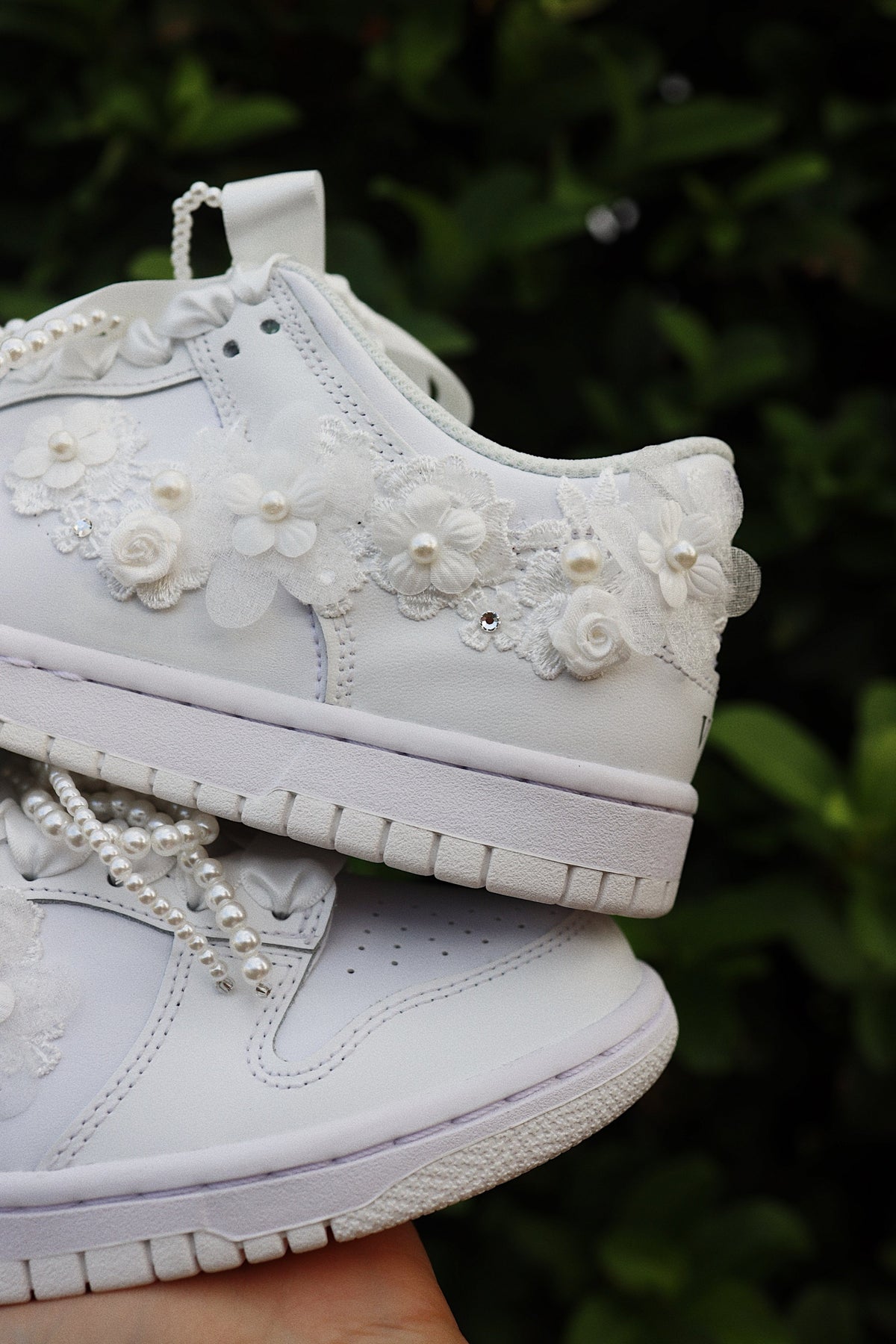 Flor Blanca Court Sneaker