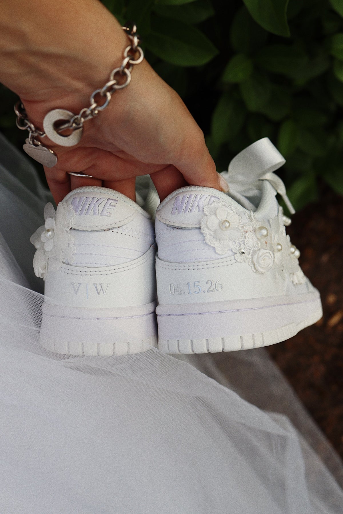 Flor Blanca Court Sneaker