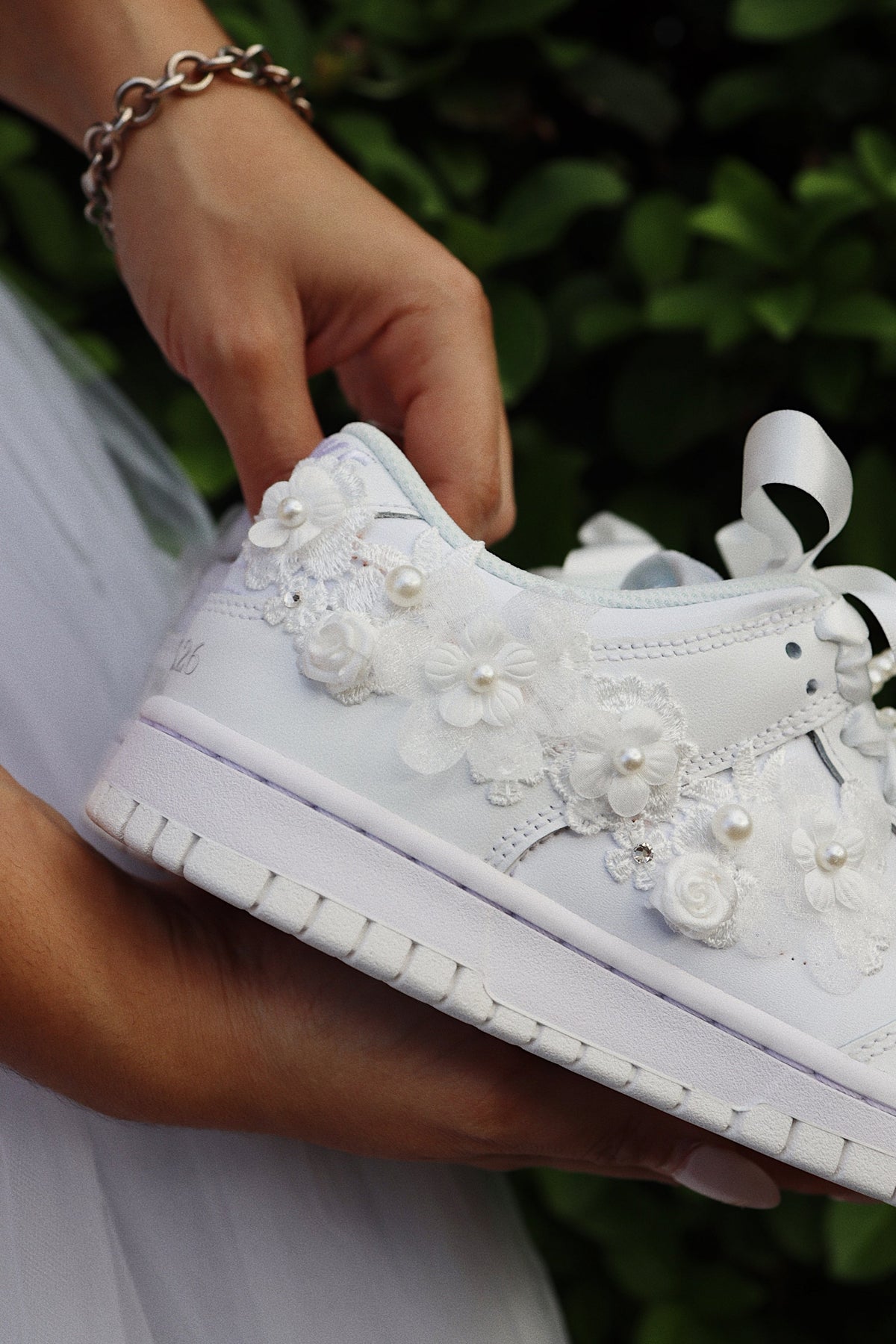 Flor Blanca Court Sneaker