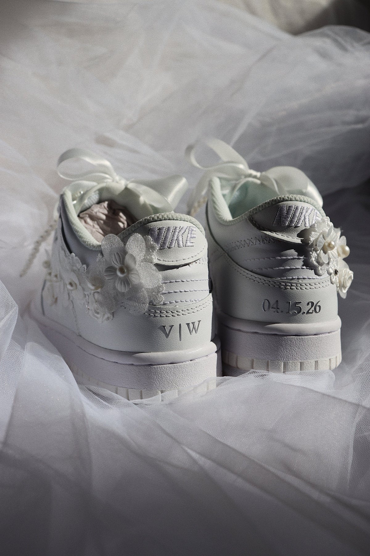 Flor Blanca Court Sneaker