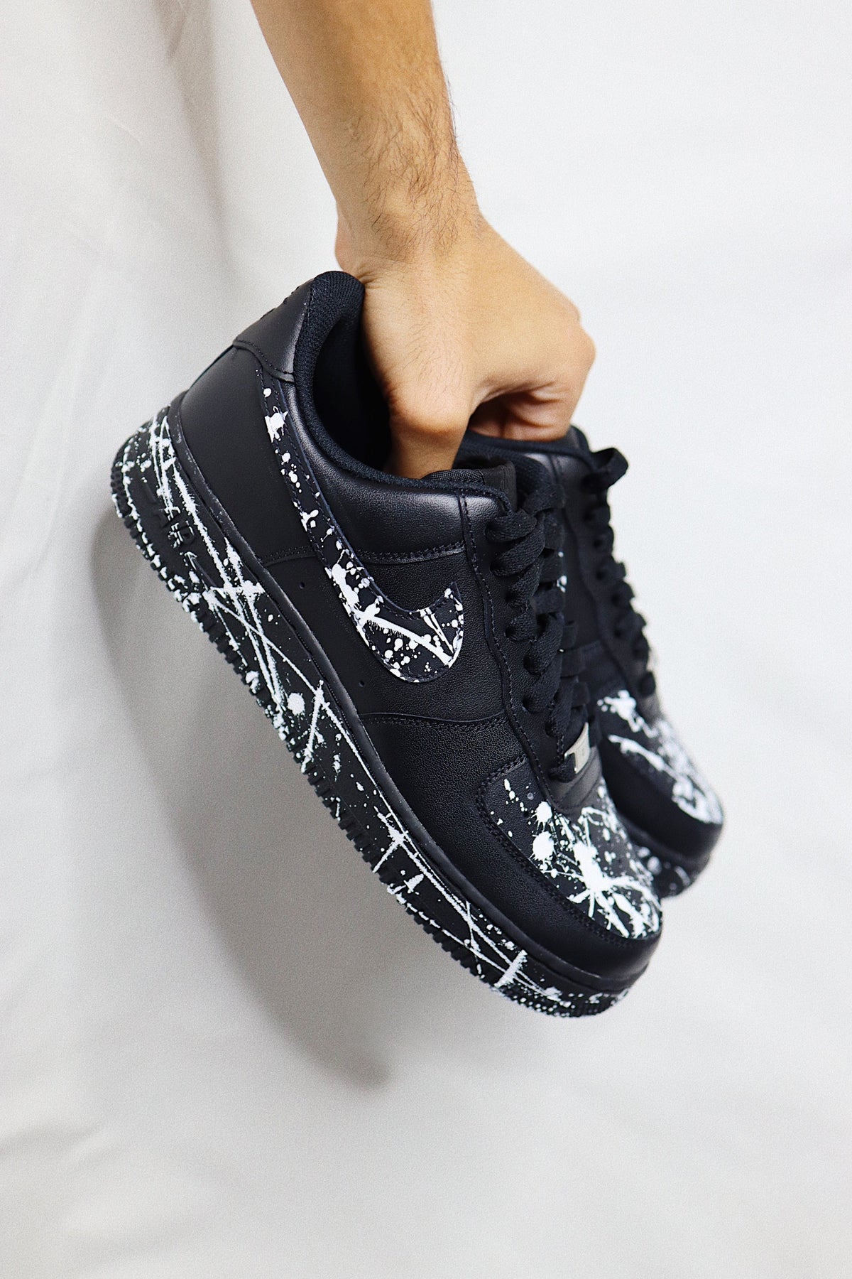 Low-Top Leather Sneaker Black Splatter