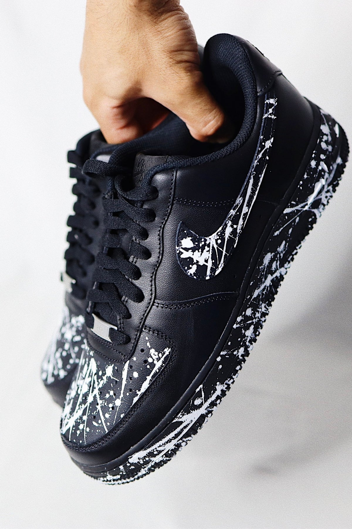 Low-Top Leather Sneaker Black Splatter