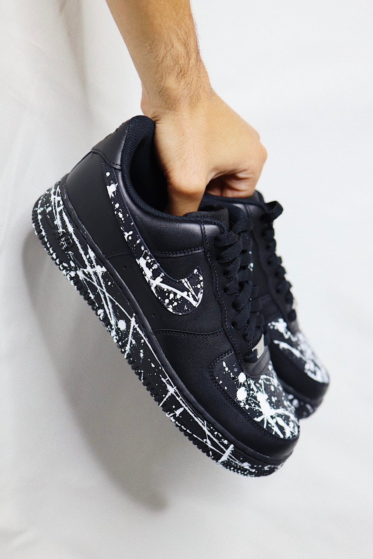 Low-Top Leather Sneaker Black Splatter