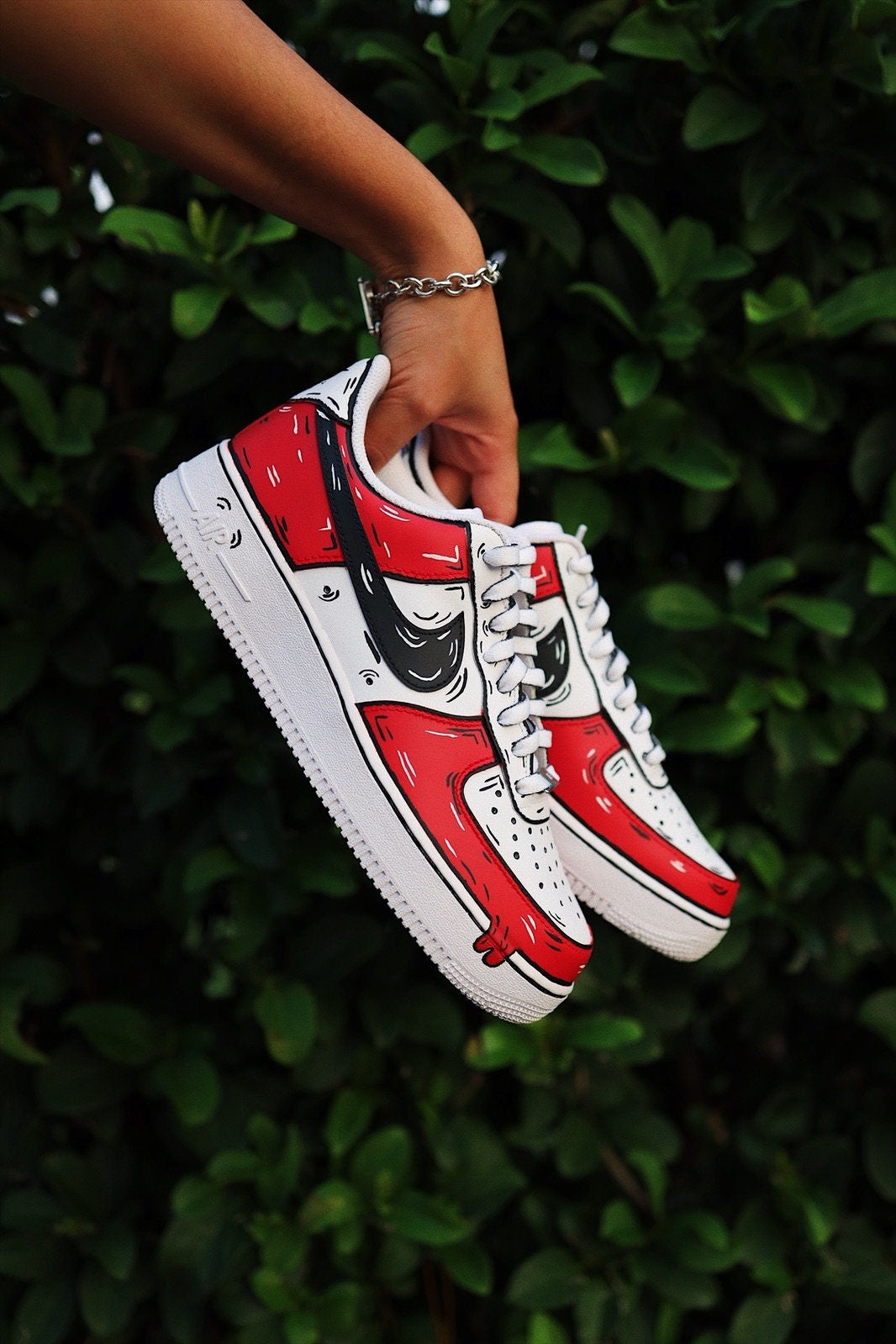 Low-Top Leather Sneaker Cartoon Drip