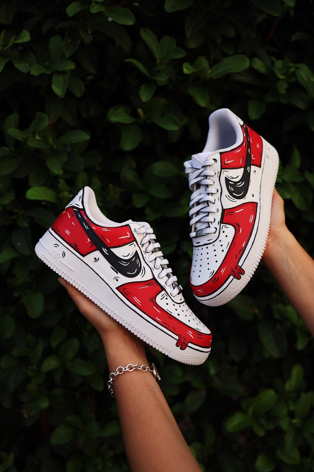 Low-Top Leather Sneaker Cartoon Drip