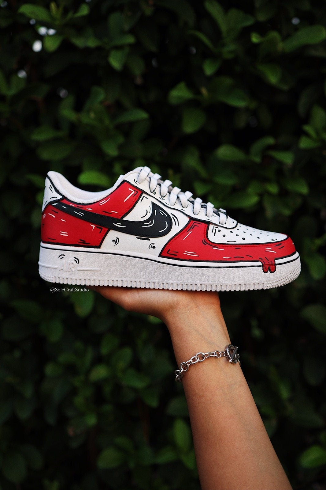 Low-Top Leather Sneaker Cartoon Drip