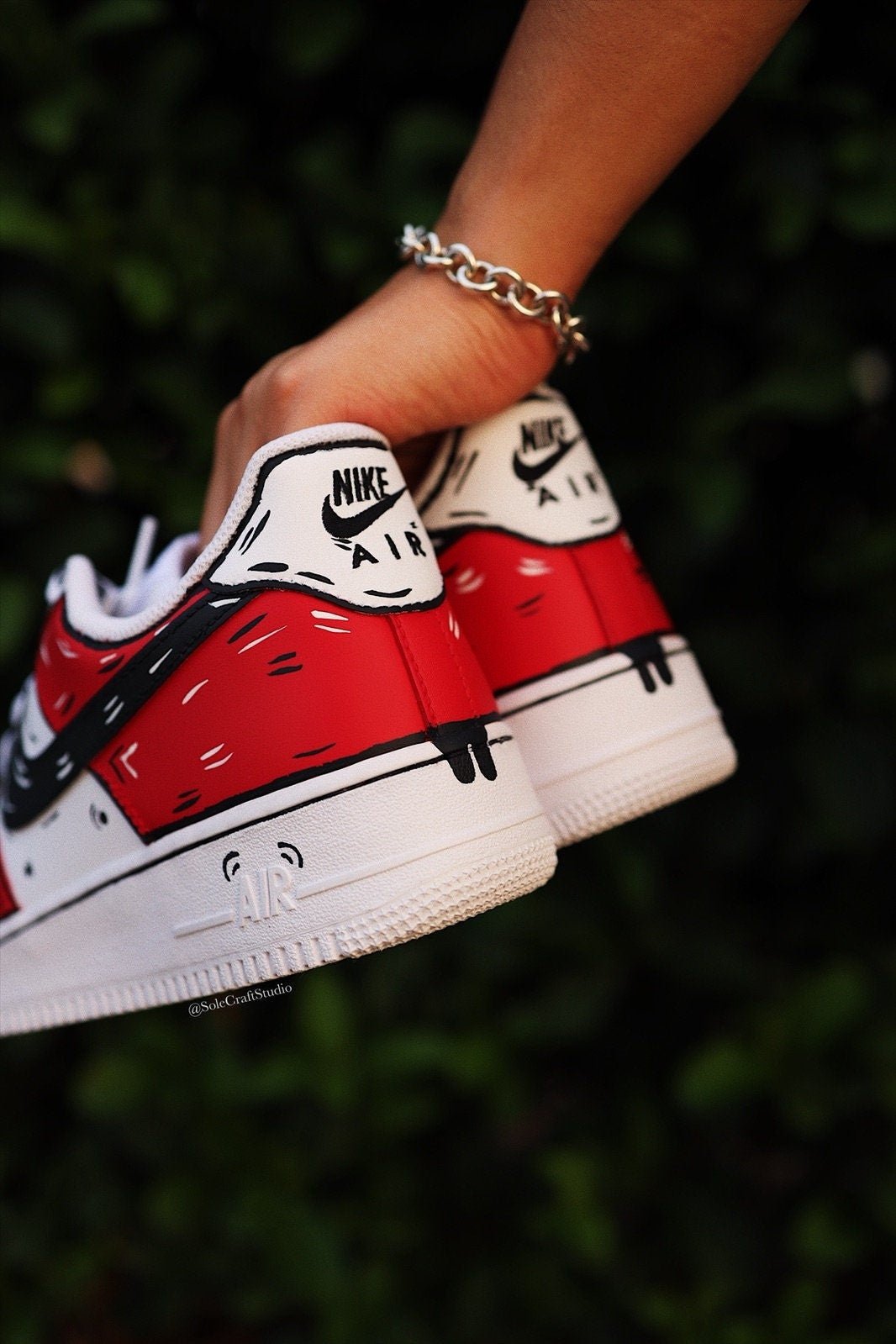 Low-Top Leather Sneaker Cartoon Drip