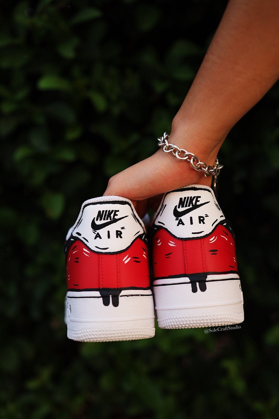 Low-Top Leather Sneaker Cartoon Drip
