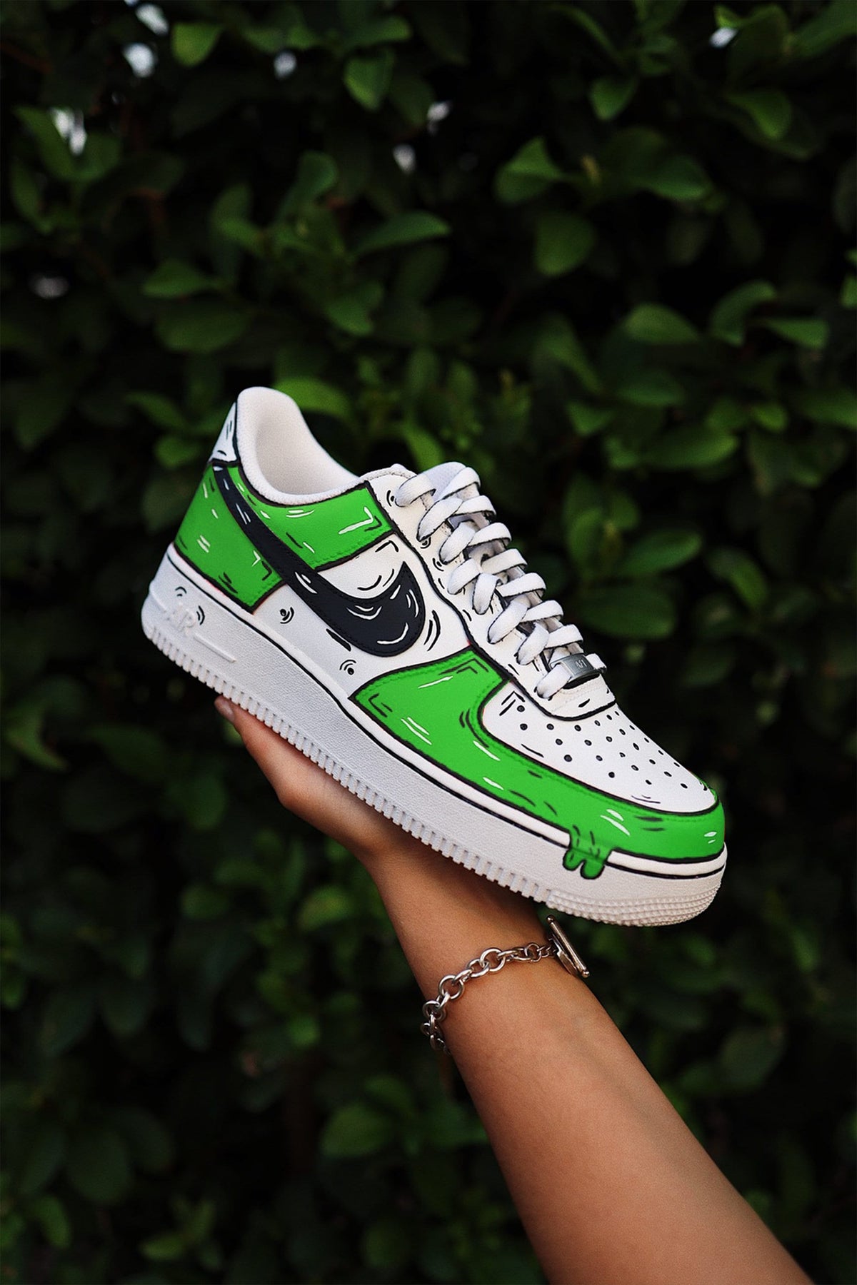 Low-Top Leather Sneaker Cartoon Drip