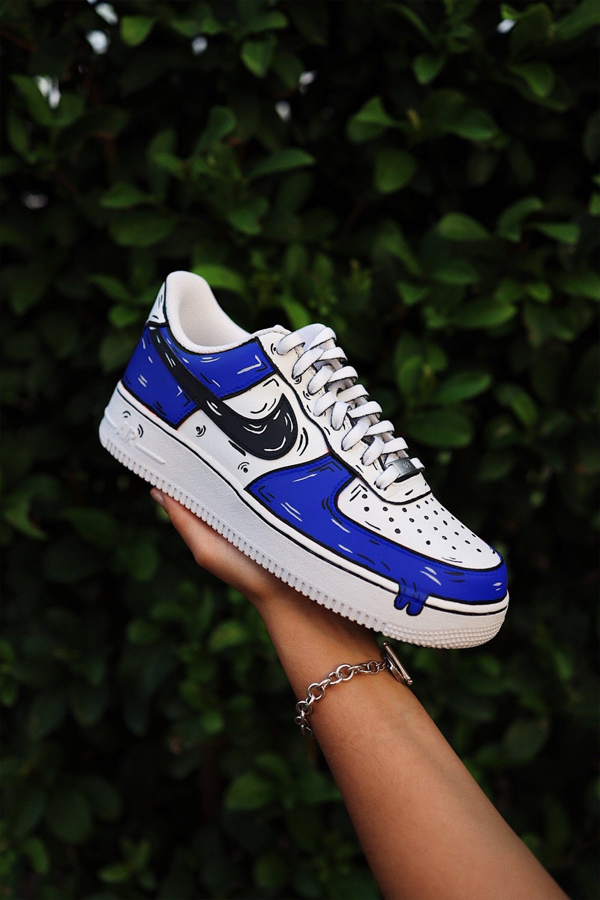 Low-Top Leather Sneaker Cartoon Drip
