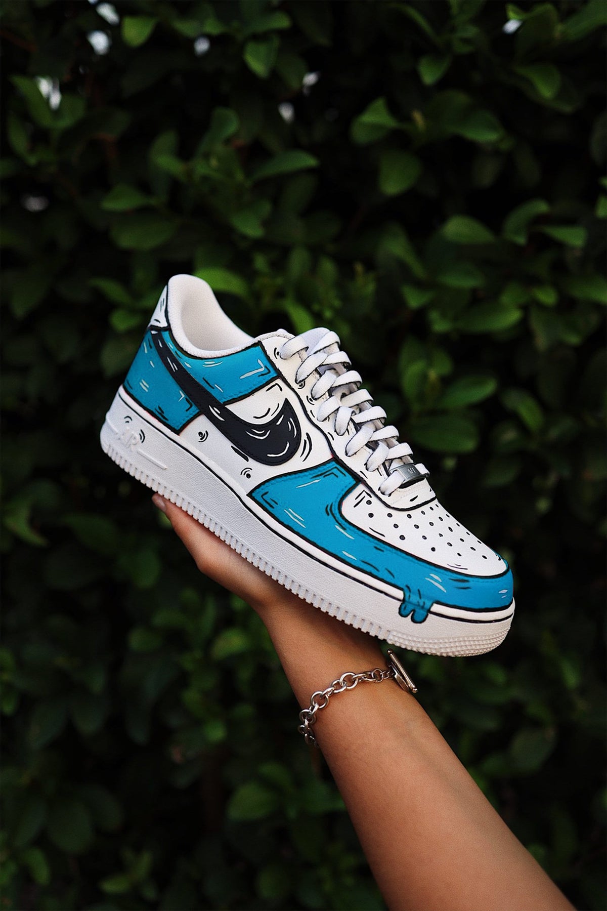 Low-Top Leather Sneaker Cartoon Drip