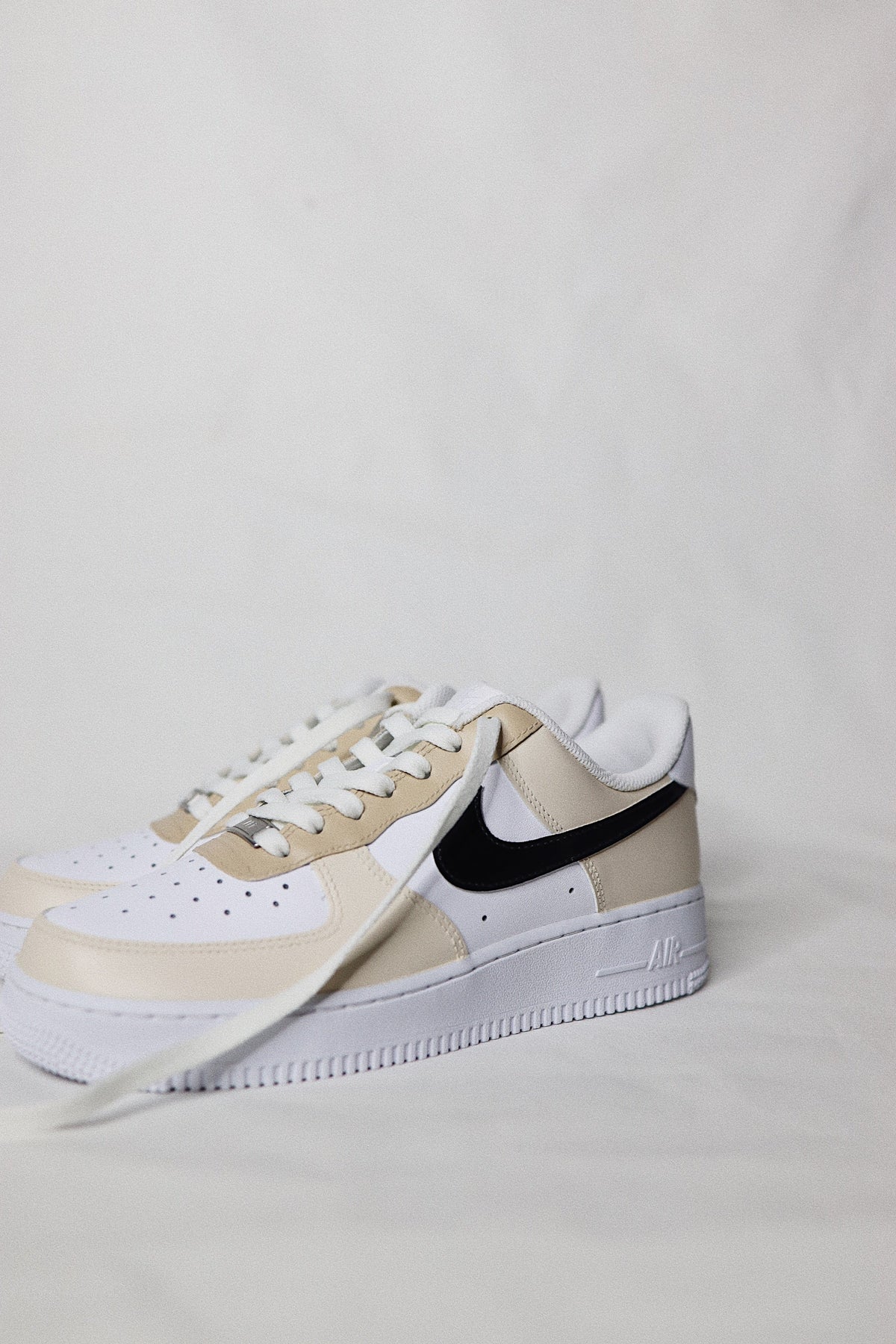 Low-Top Leather Sneaker Earthy Tones