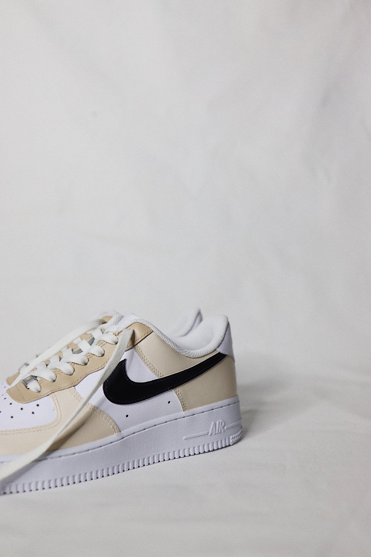 Low-Top Leather Sneaker Earthy Tones