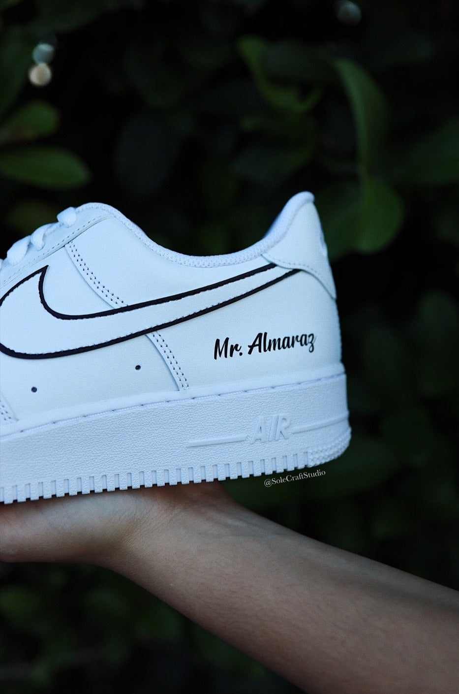 Low-Top Leather Sneaker Groom Outline