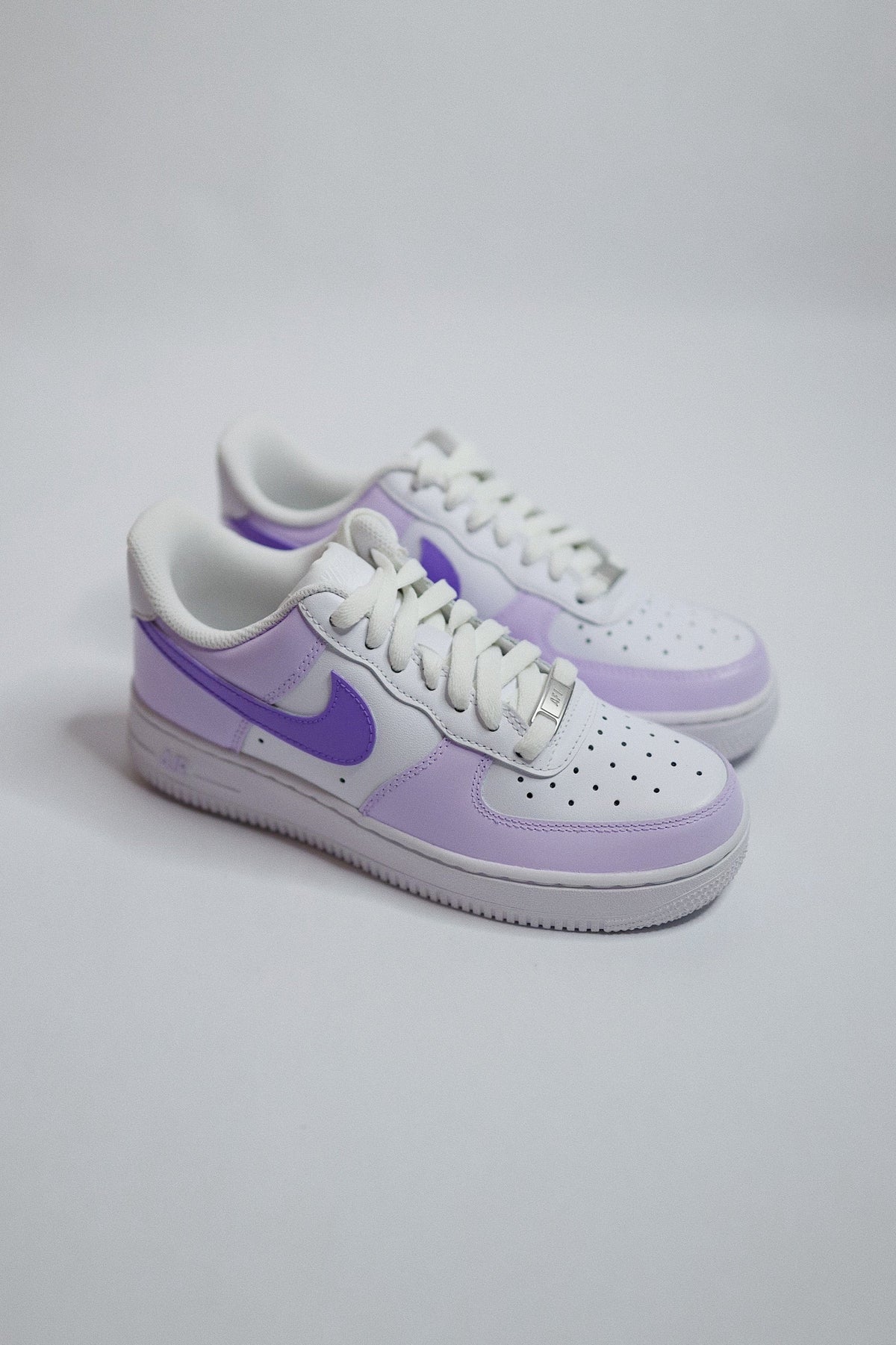 Low-Top Leather Sneaker Lavender Dreams — Sample Pair