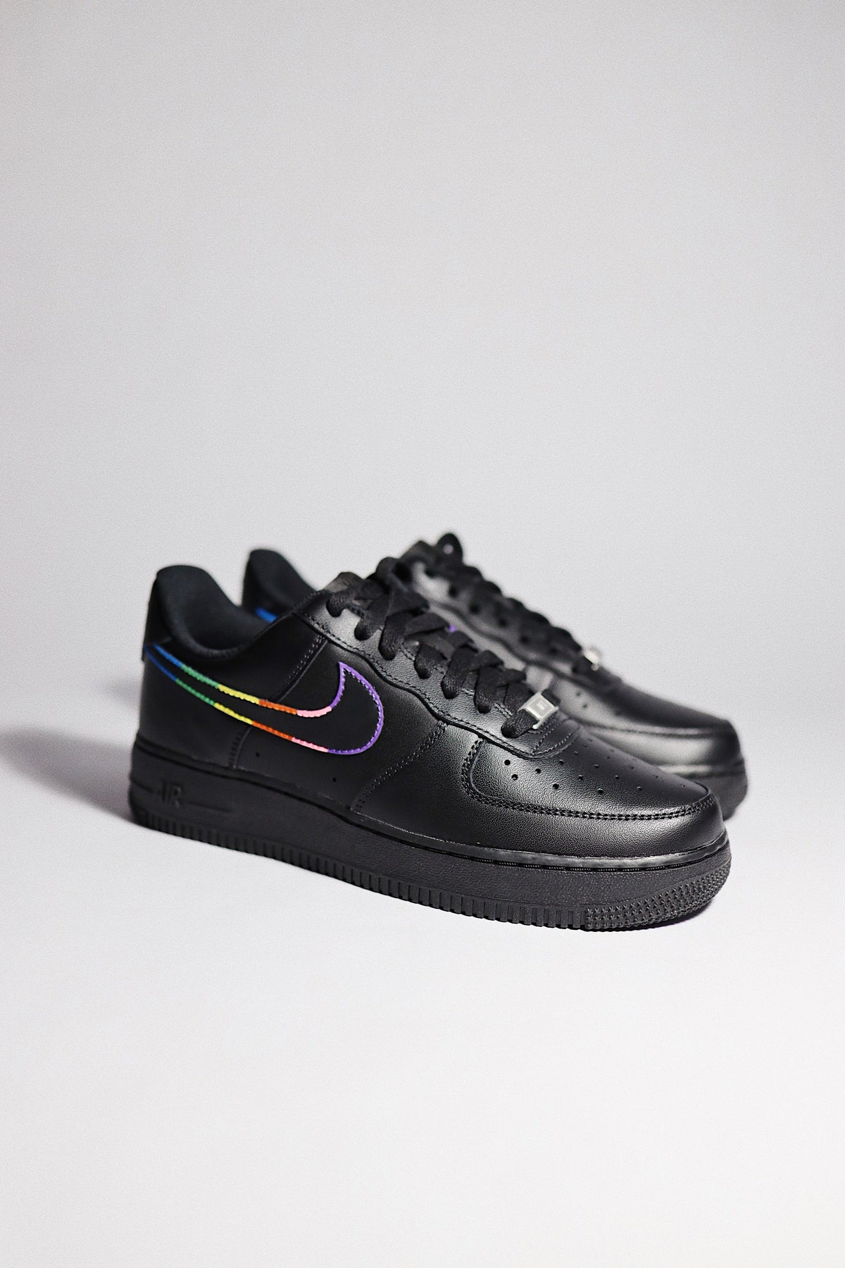 Low-Top Leather Sneaker Rainbow Outline