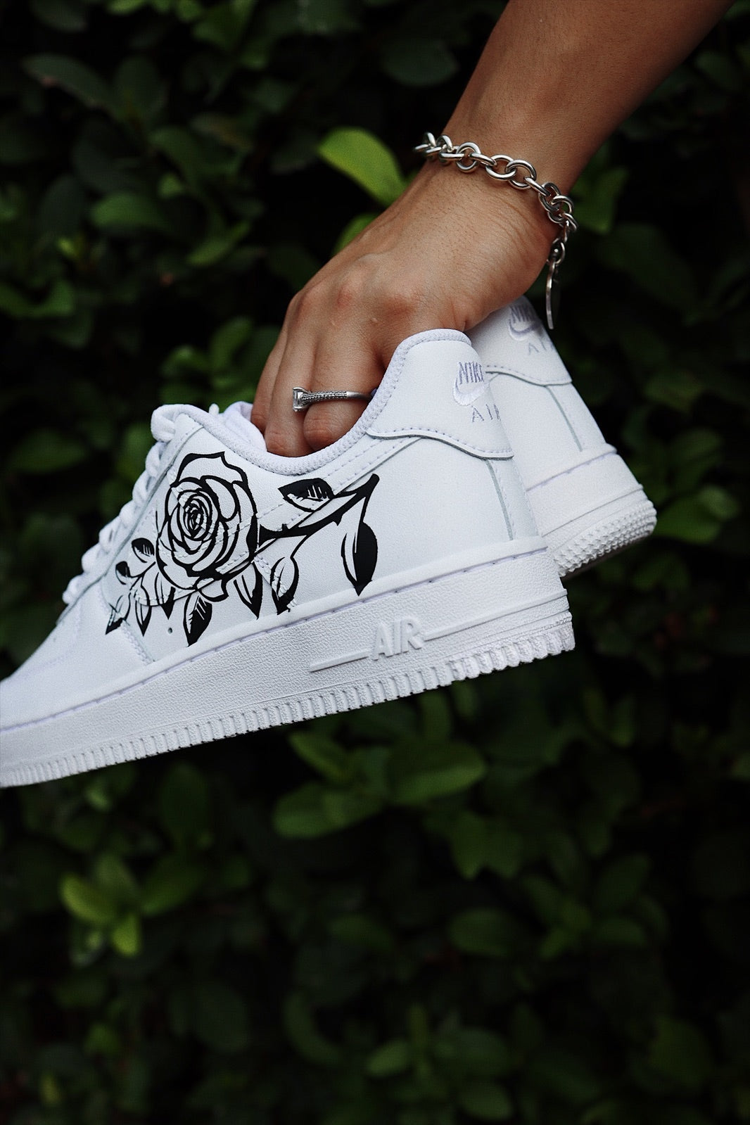 Low-Top Leather Sneaker Rose Silhouette