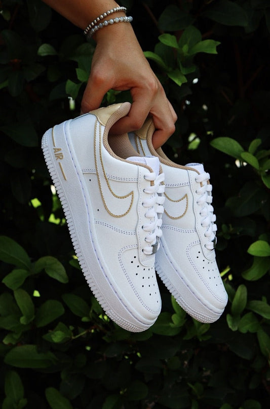 Low-Top Leather Sneaker Tan Outline