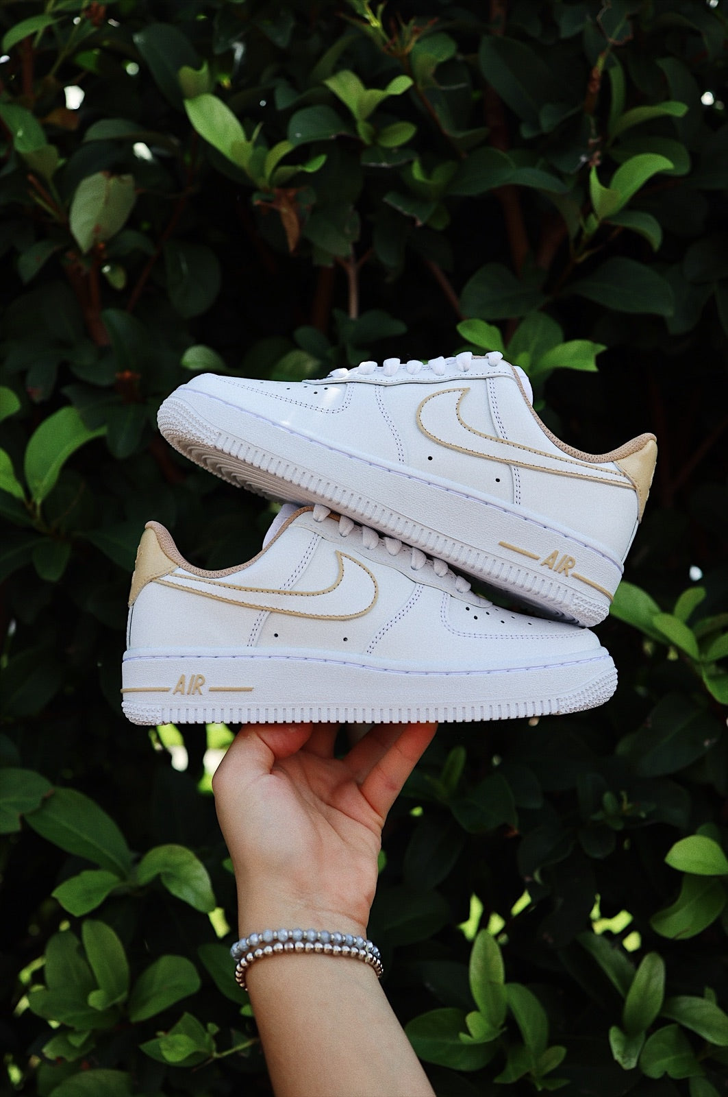 Low-Top Leather Sneaker Tan Outline