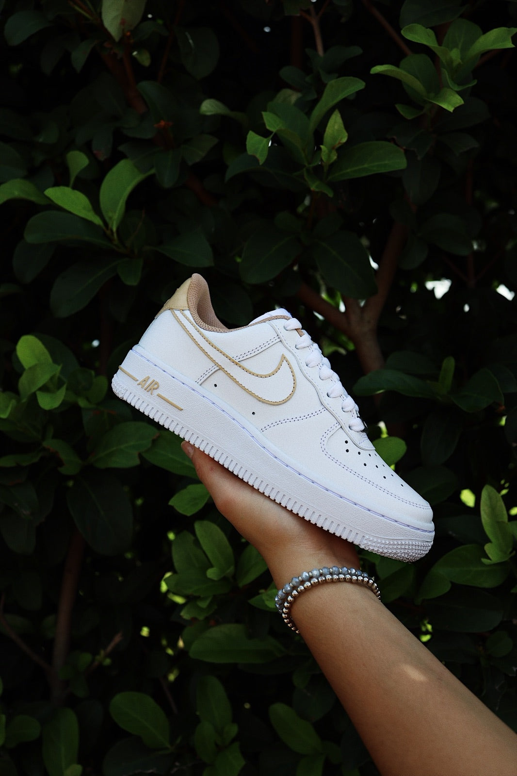 Low-Top Leather Sneaker Tan Outline