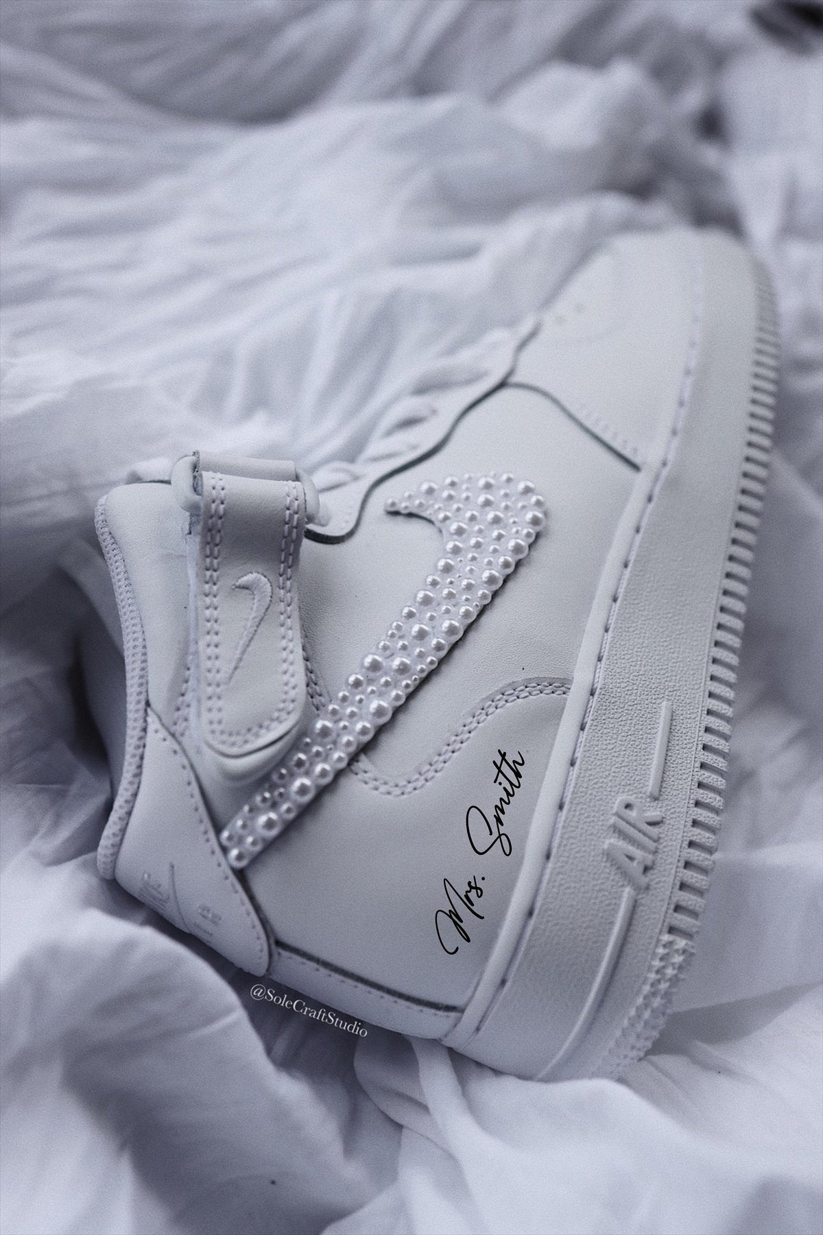Mid-Top Leather Sneaker Pearls