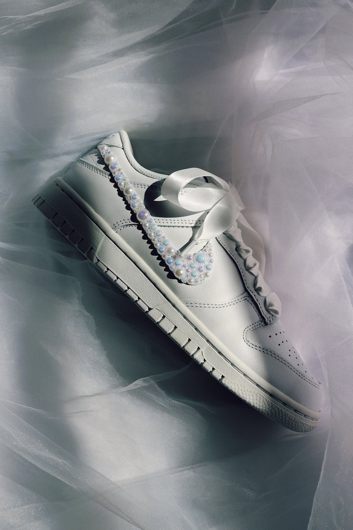 Perla Blanca Court Sneaker