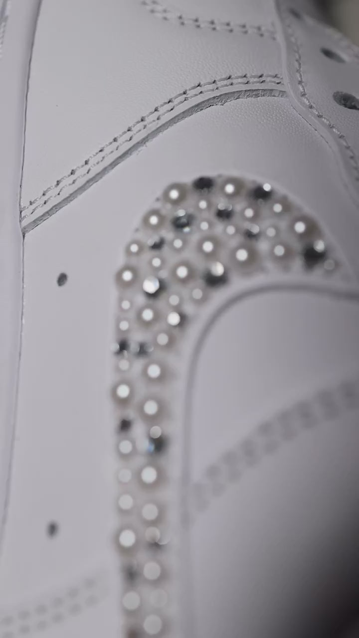 Low-Top Leather Sneaker Mix - detail video