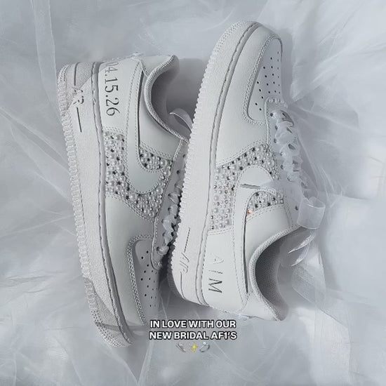 Low-Top Leather Sneaker Mix Platino - detail video
