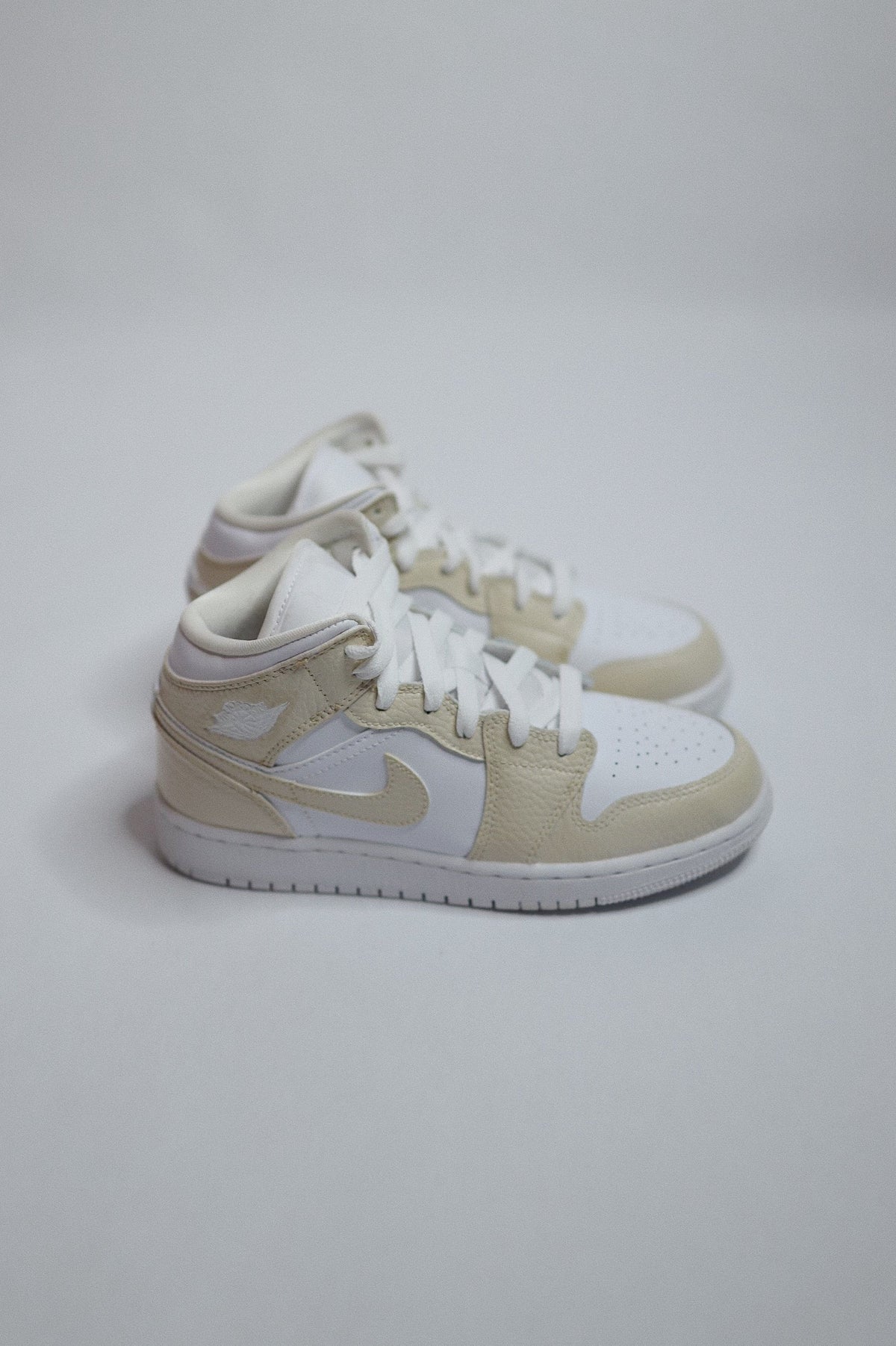 Retro High-Top Sneaker Beige — Sample Pair