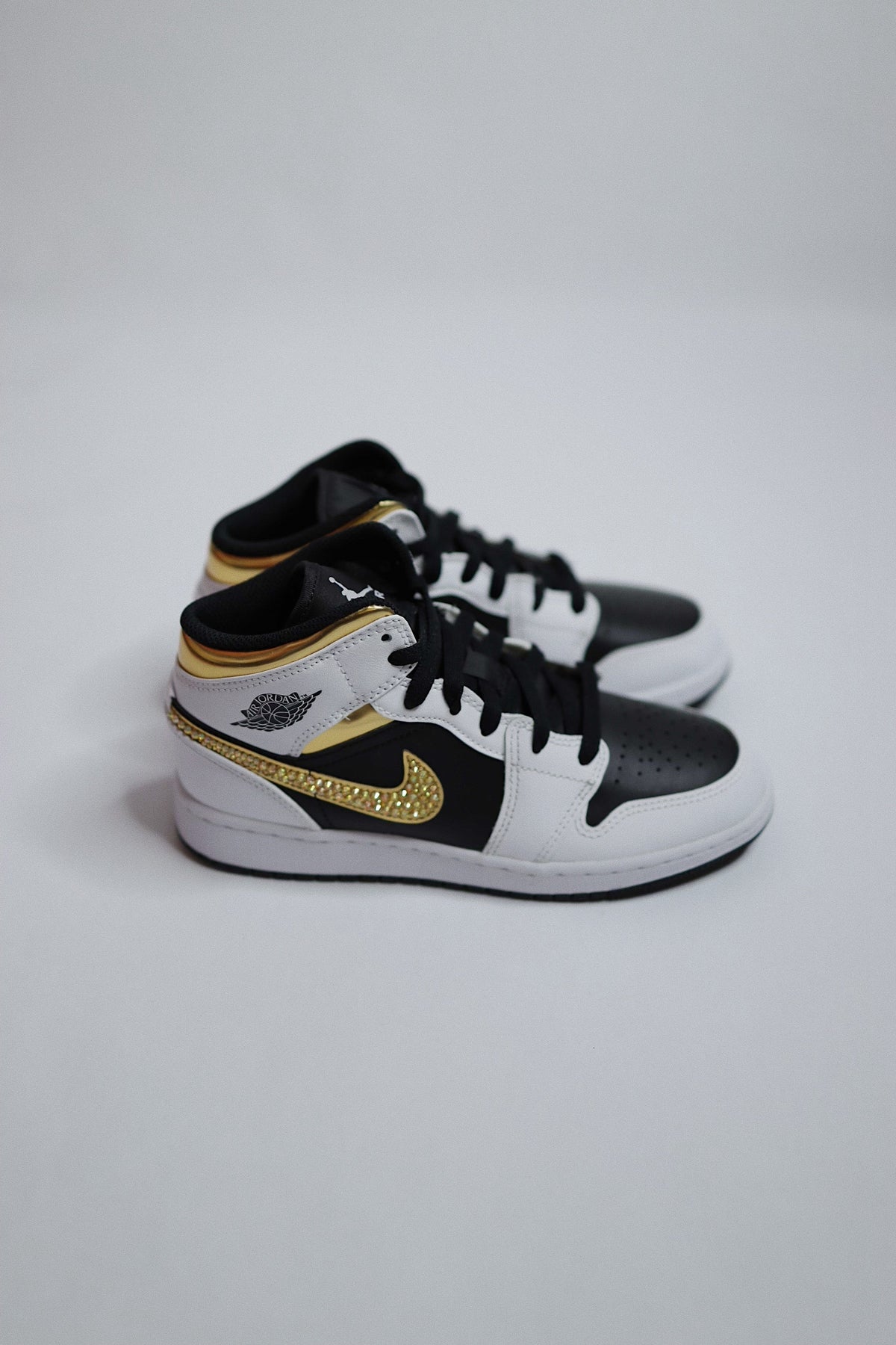 Retro High-Top Sneaker Black Gold Bling — Sample Pair