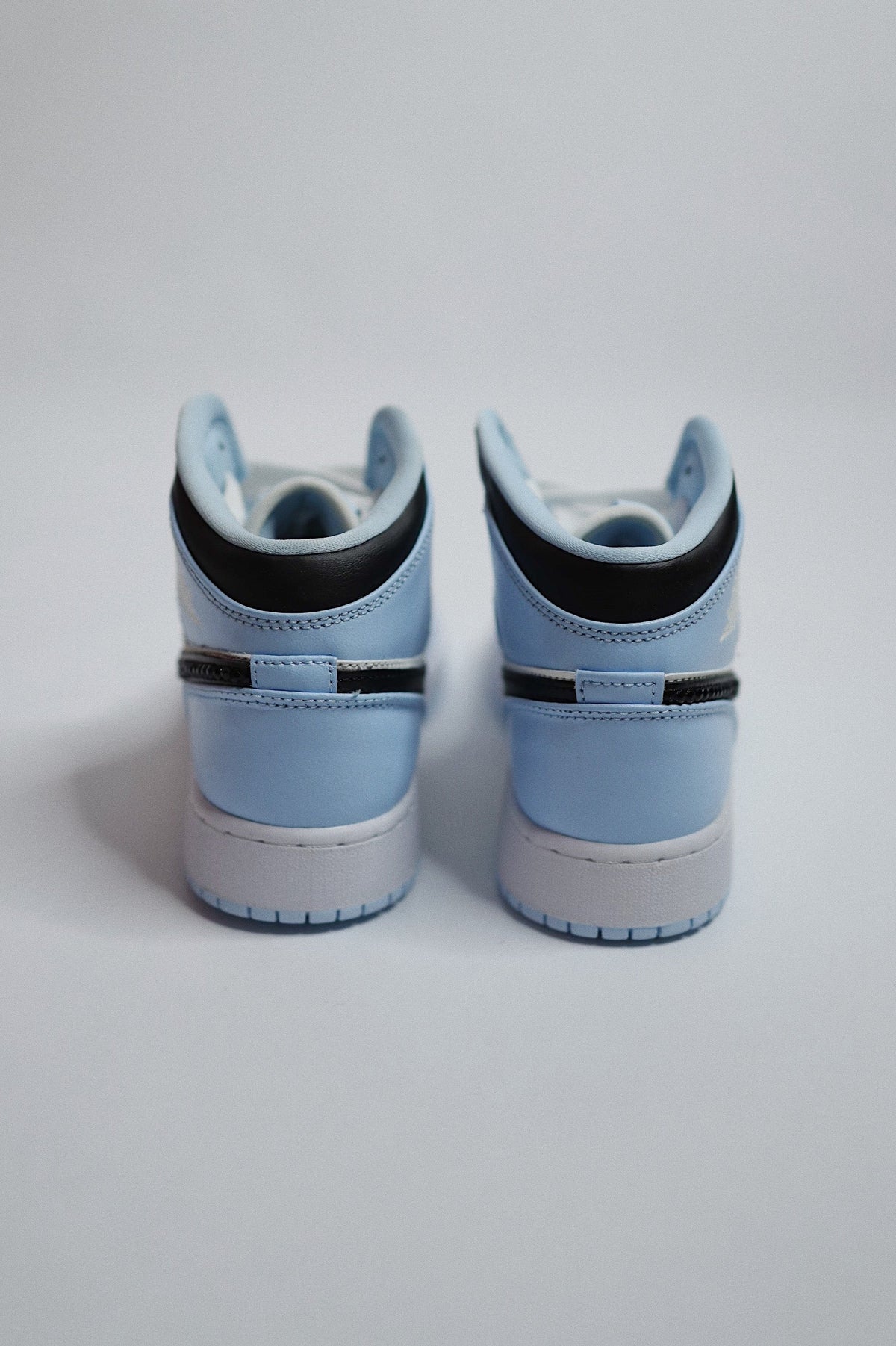 Retro High-Top Sneaker Blue Ice Bling — Sample Pair