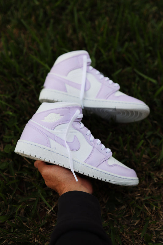 Retro High-Top Sneaker Lilac