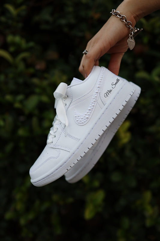 Retro High-Top Sneaker Pearls