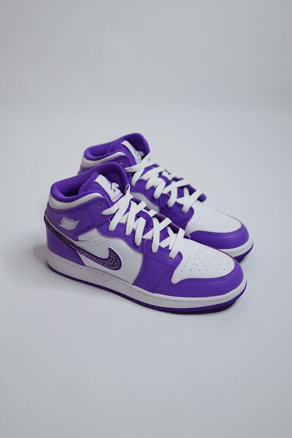 Retro High-Top Sneaker Purple Bling — Sample Pair