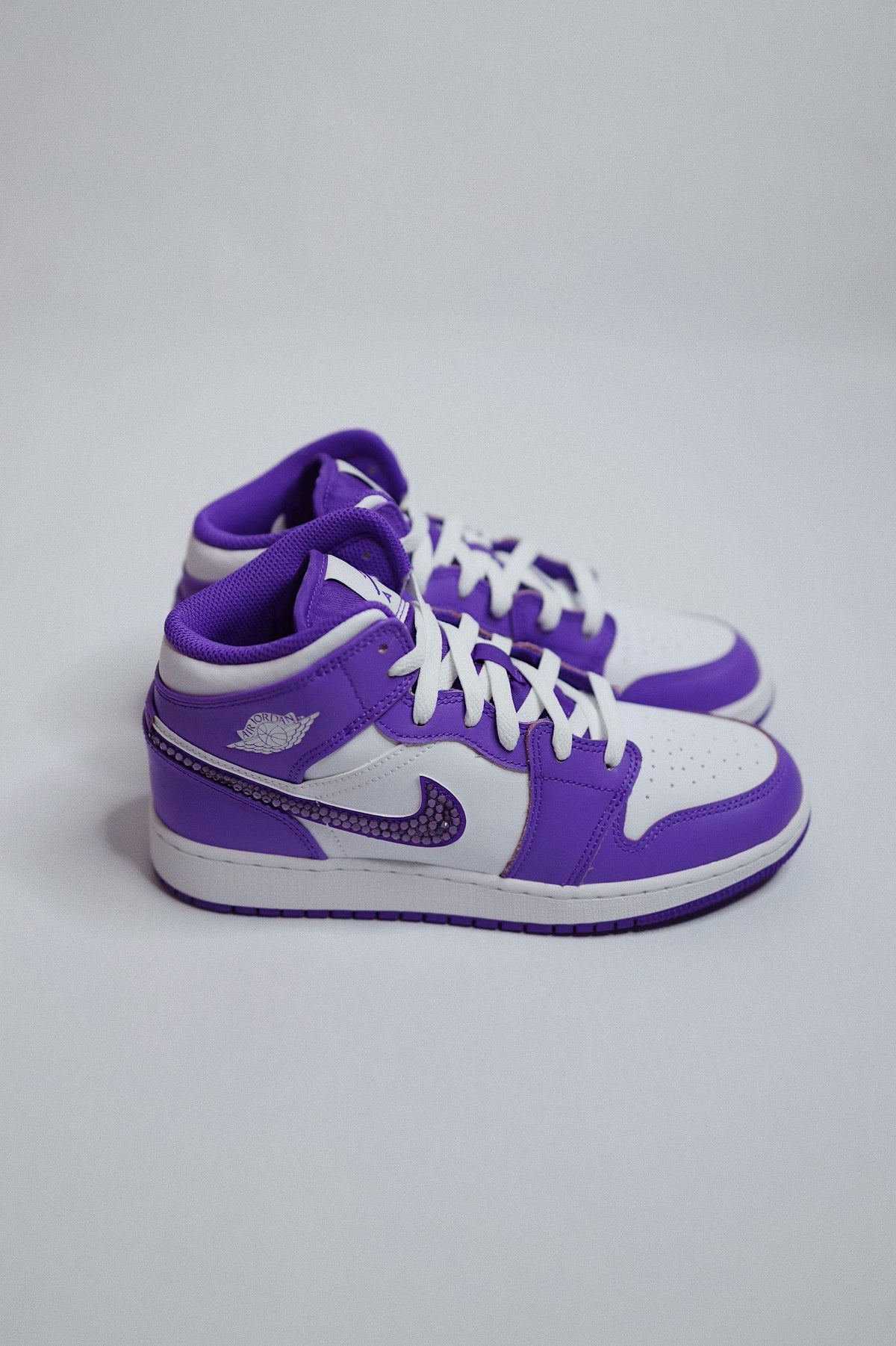 Retro High-Top Sneaker Purple Bling — Sample Pair