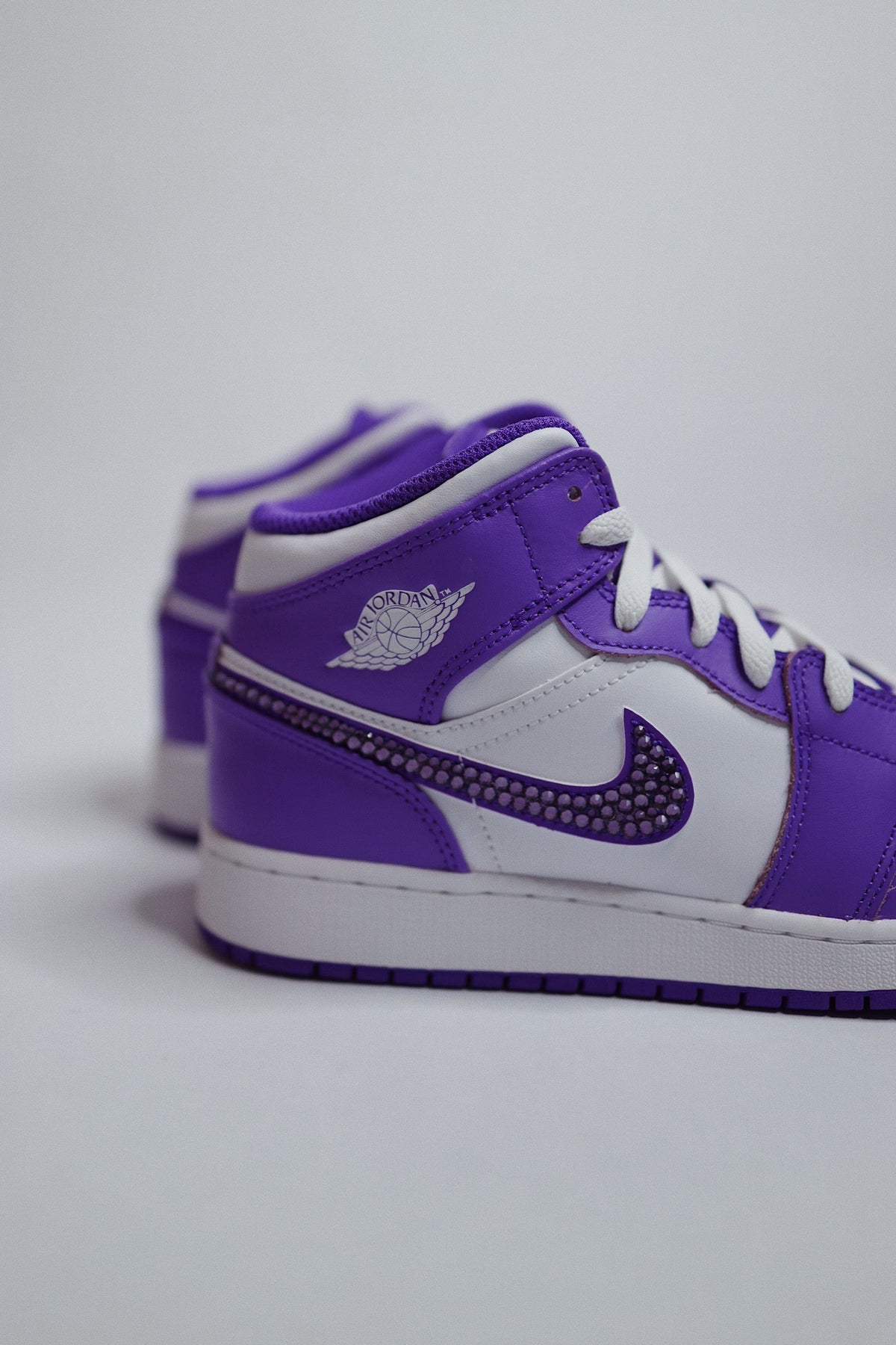 Retro High-Top Sneaker Purple Bling — Sample Pair