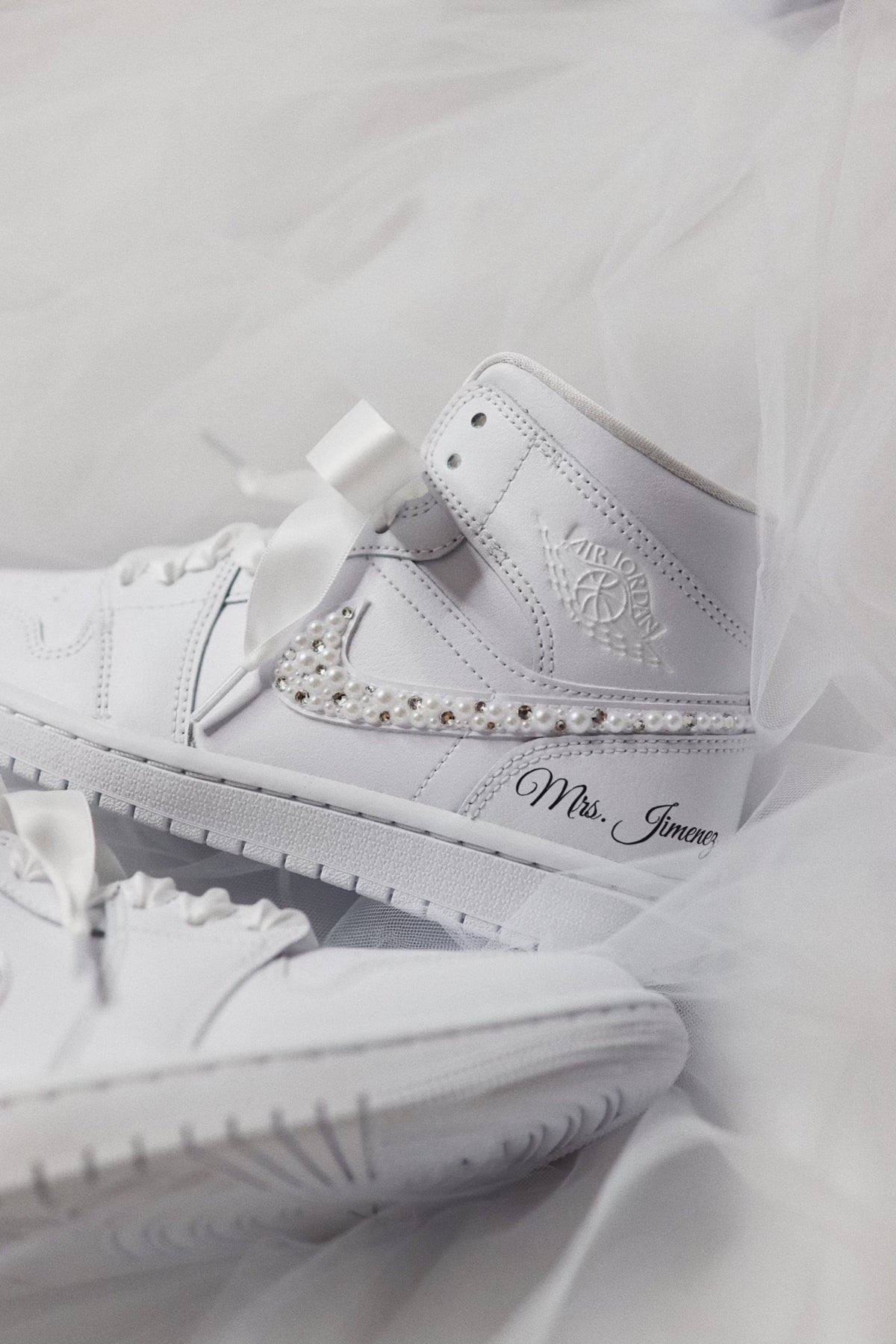 Retro Mid-Top Sneaker Mix